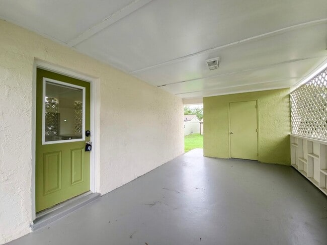 Building Photo - 10116 Fairtree Ln