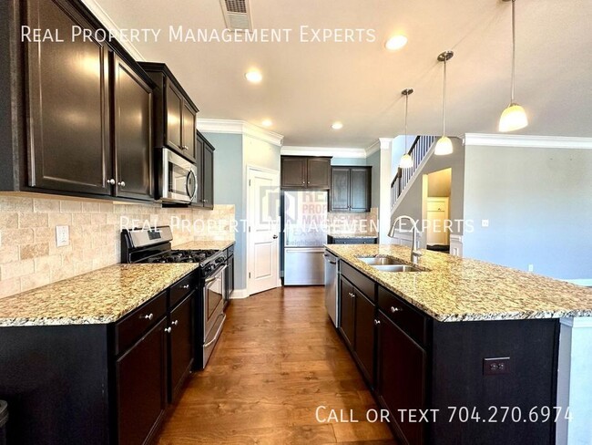 Building Photo - 7839 Sawgrass Ln