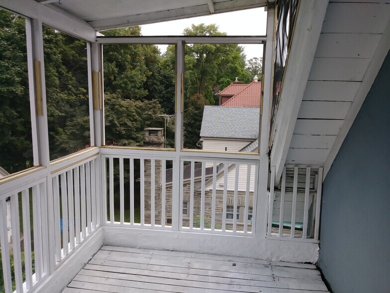 Building Photo - 331 Harrison Ave