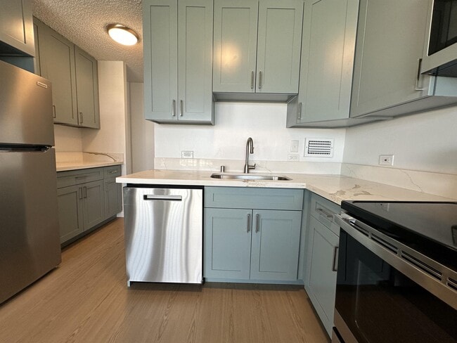 Building Photo - 4300 Waialae Ave