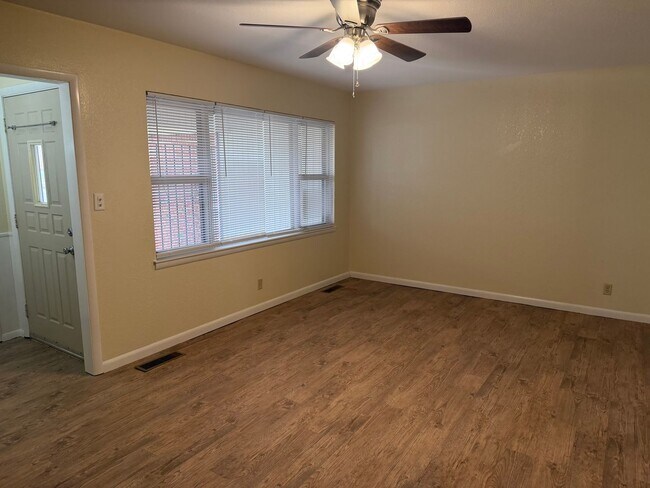 Building Photo - 1809 N Pennsylvania Ave