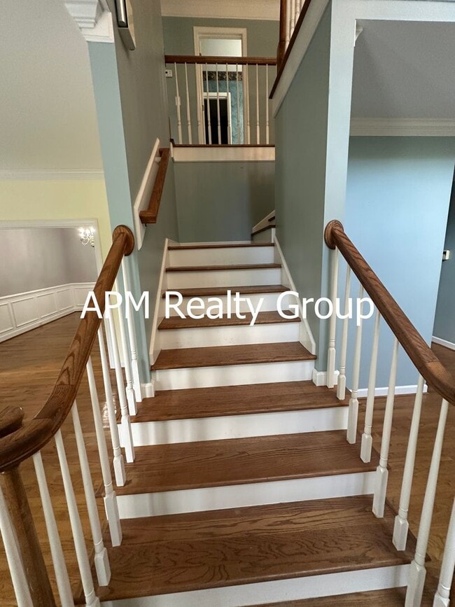 Building Photo - 109 Rolling Creek Cir