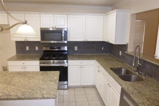 Building Photo - 1016 Stacia's Way