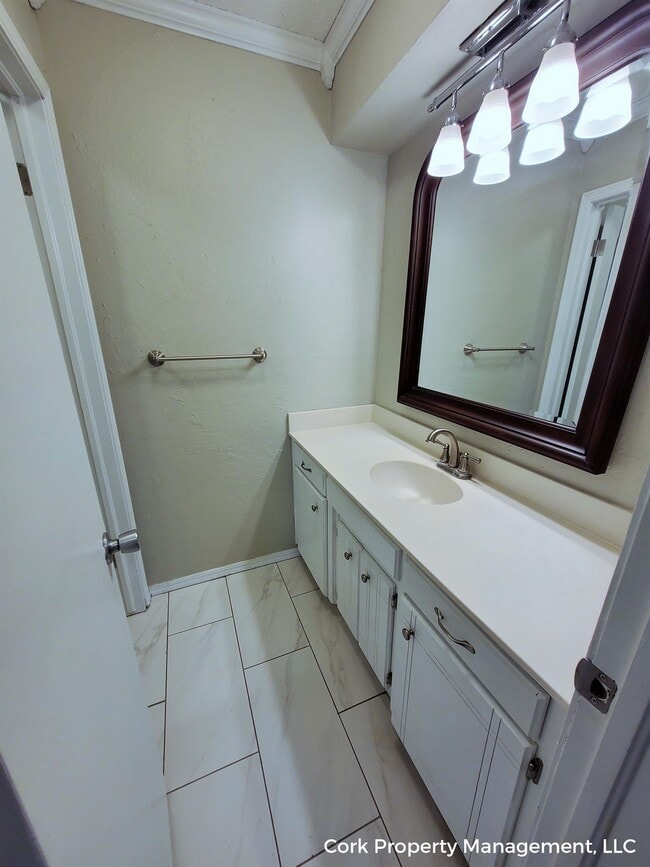 Building Photo - 3905 Whispering Heights Dr