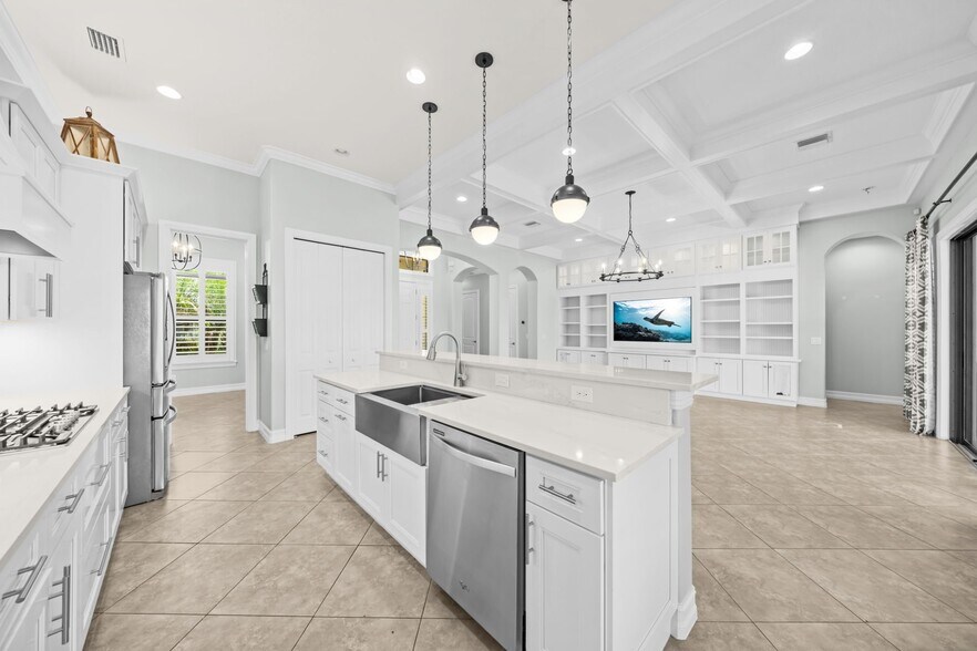 Building Photo - 3450 Brunot Cir