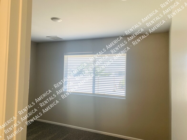 Building Photo - 11433 N Hagen Dr