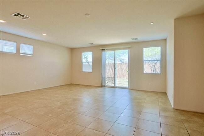 Building Photo - 2124 Del Aqua Ave