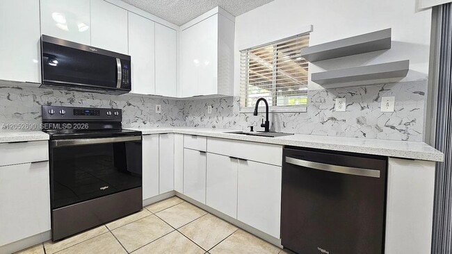 Building Photo - 10611 SW 170th Terrace