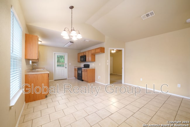 Building Photo - 280 Rosalie Dr