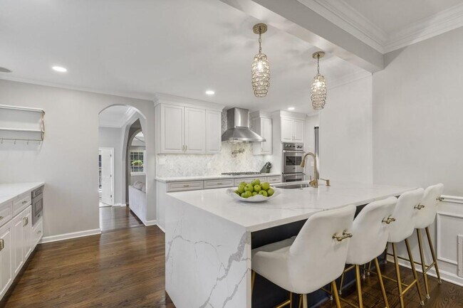 Building Photo - 97 Huntington Rd NE