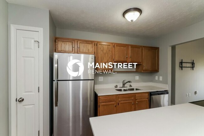 Building Photo - 3 Bedroom Pet-Friendly Home in SHEPHERDSVILLE, KY with Main Street Renewal