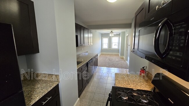 Building Photo - 64 Simpson Ave