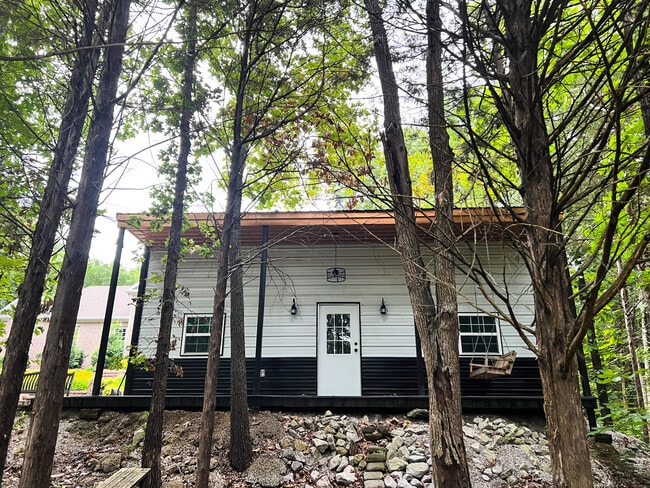 Building Photo - 159 Briggs Hill Rd