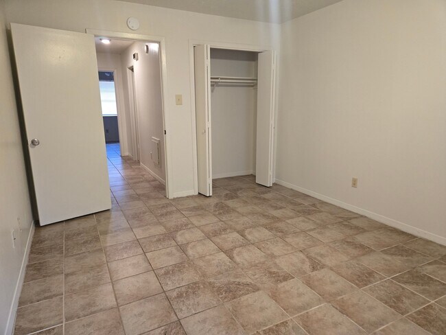 Building Photo - 3319 Bluestem Cir