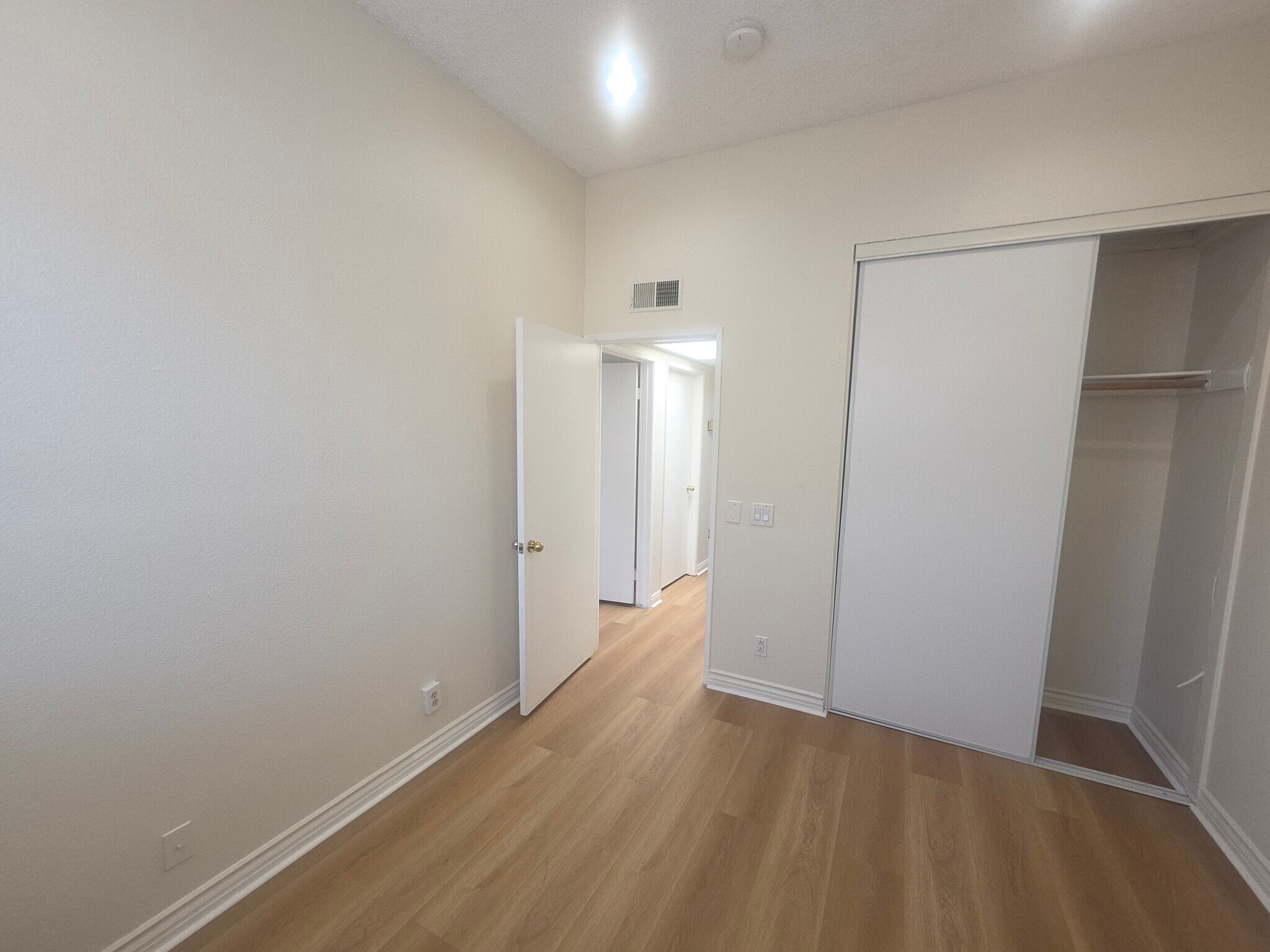Building Photo - 13901 Olive View Ln