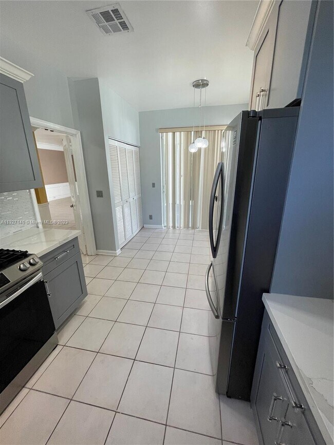 Building Photo - 5893 Plum Harbor Cir