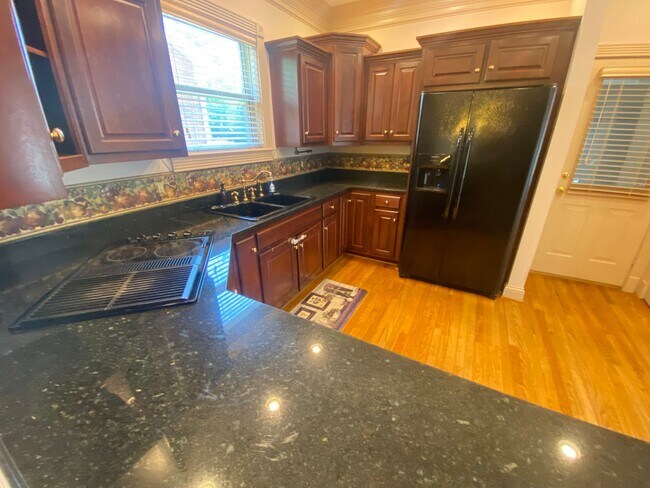 Building Photo - Beautiful home in Fairways subdivision off Coles Ferry Pk.