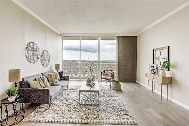 Building Photo - 1801 Lavaca St