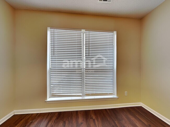 Building Photo - 20 Longleaf Cir