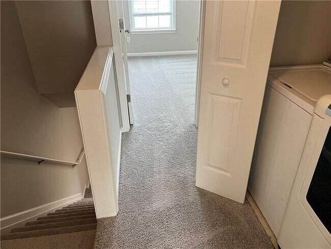 Building Photo - 1023 Annazanes Ct