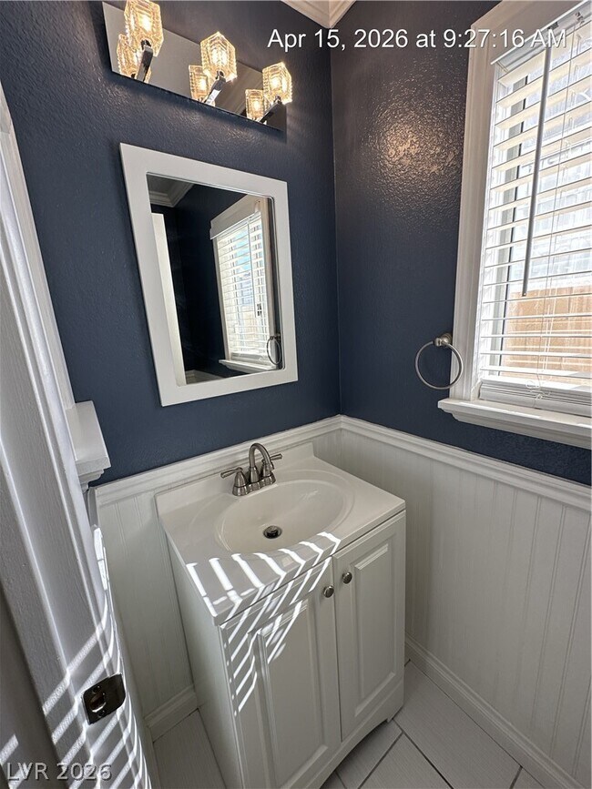 Building Photo - 8848 Hampton Green Ave