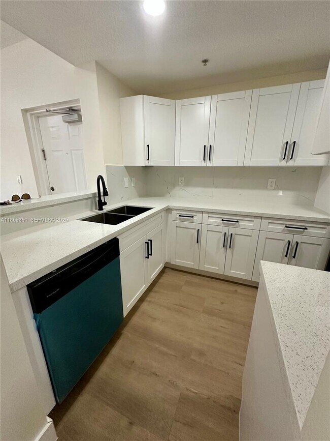 Building Photo - 6630 NW 114th Ave