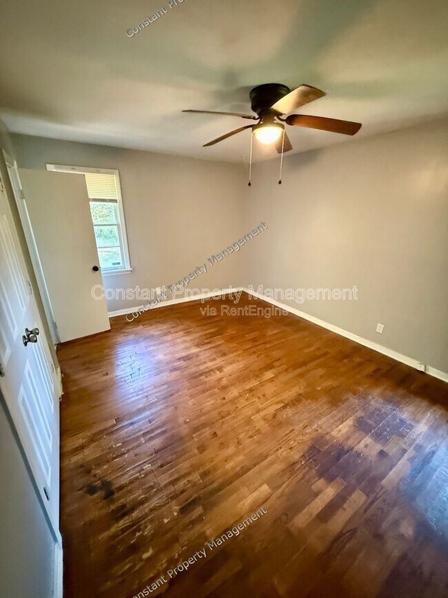 Building Photo - 141 Ruby Dr