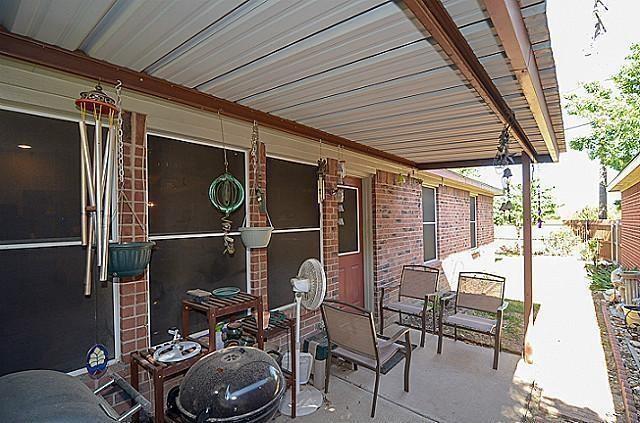 Building Photo - 3112 Fairfield Dr