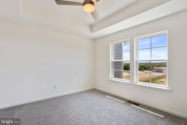 Building Photo - 241 Clifton Mnr