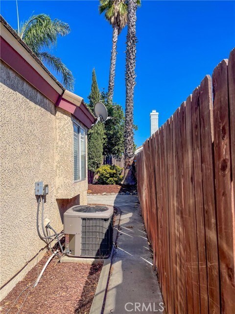 Building Photo - 7353 Cascade Ct