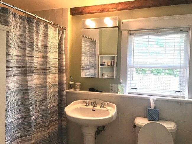 Building Photo - 6 Morse Ct