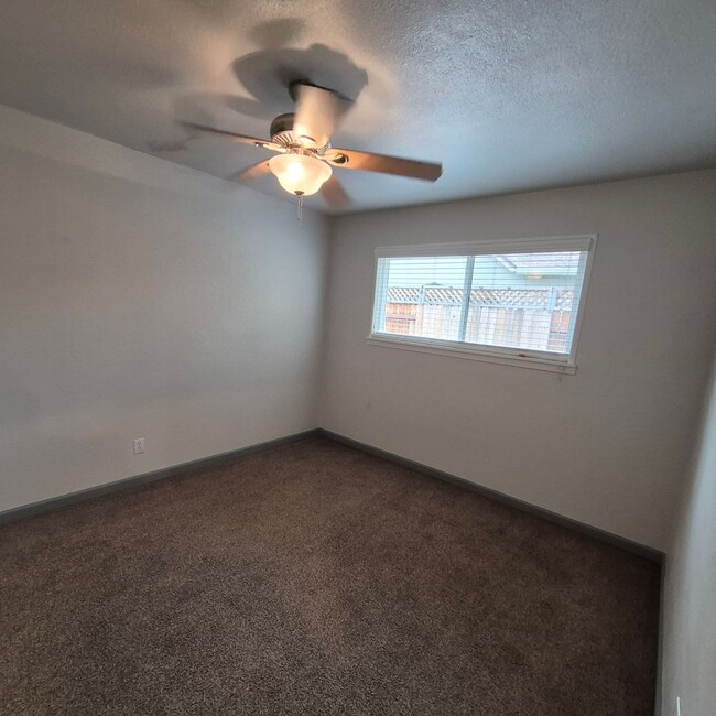 Building Photo - 3835 Sherman Way