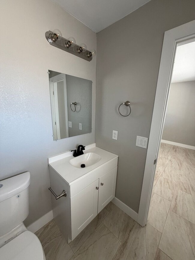Building Photo - Newly Remodeled 4 Bedroom Two Bath Home