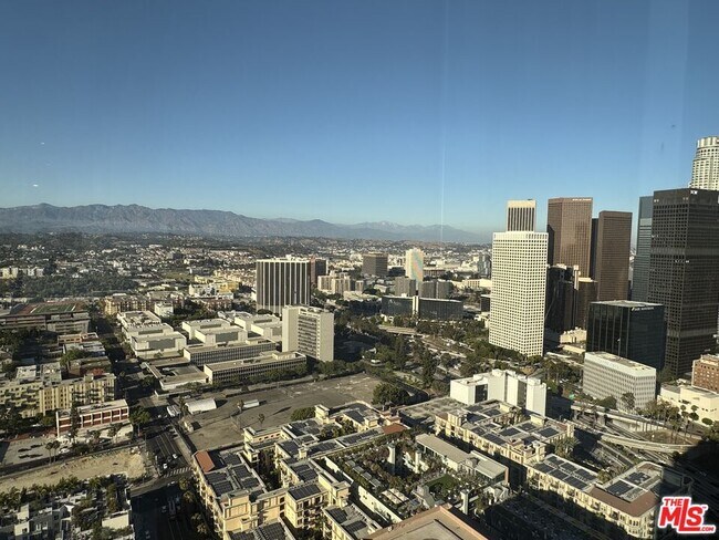 Building Photo - 1100 Wilshire Blvd