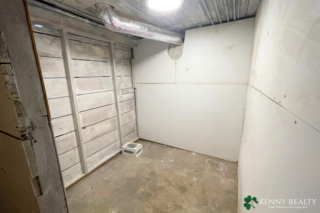 Building Photo - Beautifully Remodeled 4 Bedroom Home | Ing...