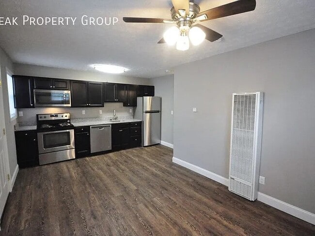 Building Photo - 1322 N 5th St