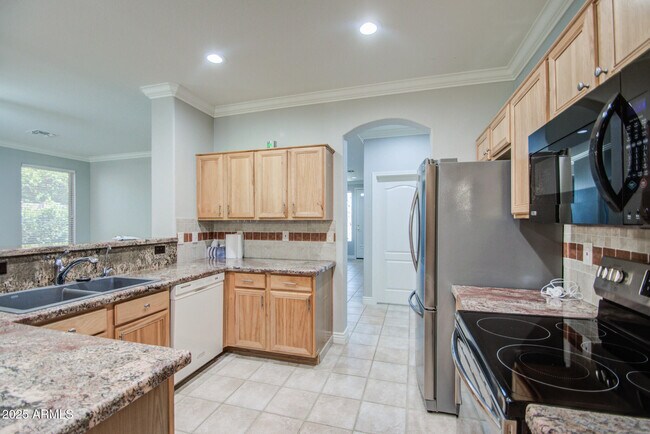 Building Photo - 1634 W Windsong Dr