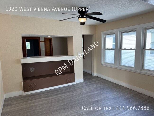 Building Photo - 1920 W Vienna Ave