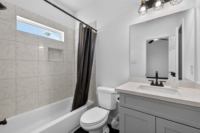 Building Photo - 4624 Maggie St