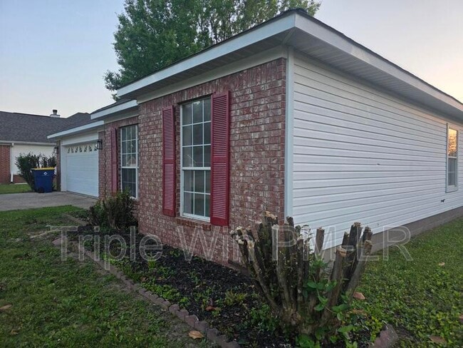 Building Photo - 66 Nevada Ln