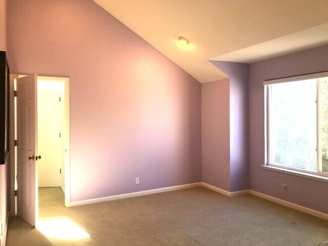 Building Photo - 12393 Beauchamps Ln