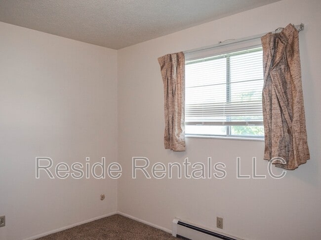 Building Photo - 301 1/2 West 500 North - 2