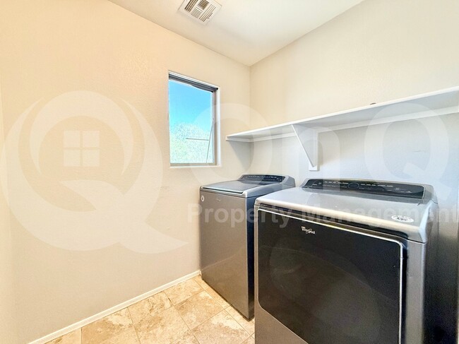 Building Photo - 3913 S Crosscreek Dr