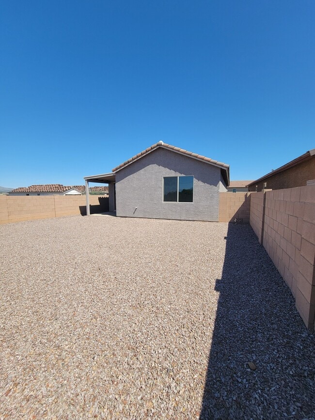 Building Photo - 3526 E Violet Rdg Rd