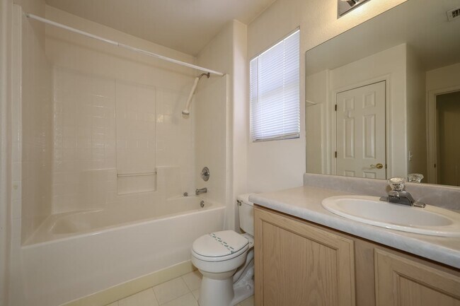 Building Photo - 8256 S Vía Del Forjador