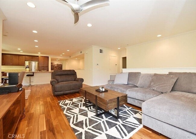 Building Photo - 533 Rockefeller