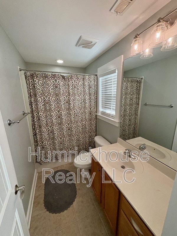 Building Photo - 515 Dubois Court