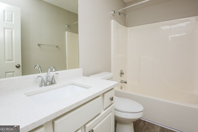 Building Photo - 139 Legacy Dr
