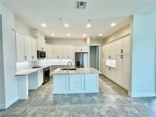 Building Photo - 6361 Arriba Ave