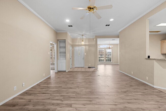 Building Photo - 2503 Hoya Dr